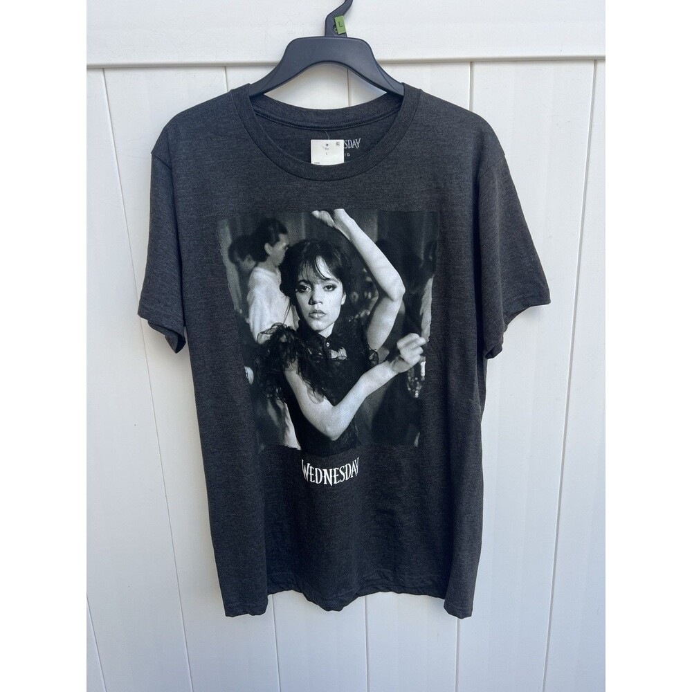Wednesday Addams Family T-shirt Netflix Adult Large Short Sleeve NEW